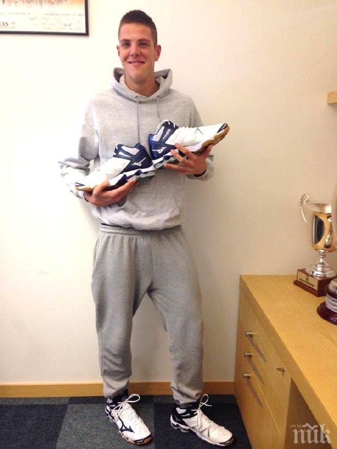 Вижте заместника на Цецо Соколов в Тренто: 21 год. 208 см, №52 (снимка)