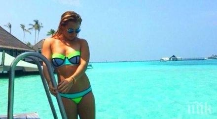 цибулкова показа прелестите плажа