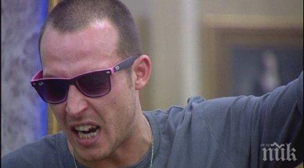 нервен срив вип брадър фаворитът уош изригна сълзи всички можете нач*кате рапърът разплака майка