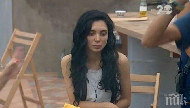 Първо в ПИК! Извикаха линейка и за Ели Гигова във „ВИП Брадър”! Състоянието й е тревожно!
