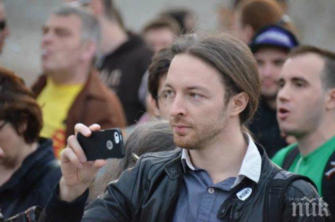 Протестна мрежа става Теленор. Активистът-протестър Иво Божков вече е лице на мобилния оператор. Да не би да се прехвърлят едни пари към ДСБ?
