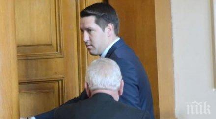 махат чадъра пенсионери чиновници