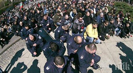 полицаи борят стреса норвежки пари