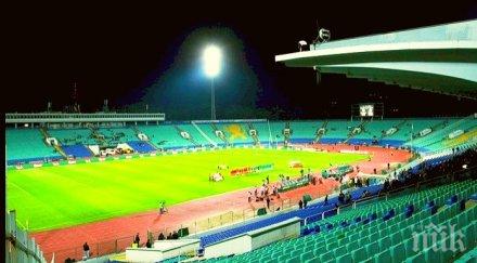 отборът малта пристига куп дебютанти