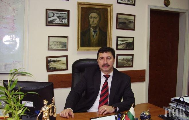 EКСКЛУЗИВНО в ПИК! Важни лобита воюват за шефския пост на полиция в Слънчев бряг! Новият полицейски шеф Костов унизил Стайко Манев!