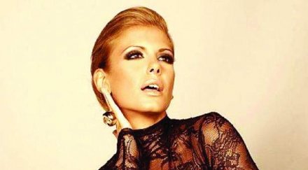 анелия заряза богаташ обичала бедняк