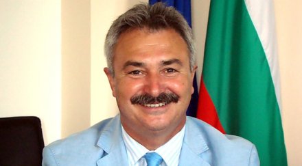 обвиниха кмет отклонил 700 бона такса смет