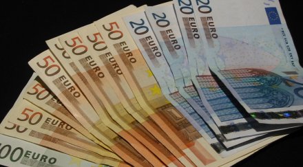 австрийски шофьор намери 390 000 евро върна