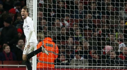 нападател суонзи вдигна цената