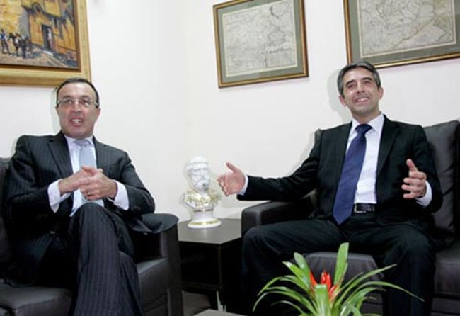 Плевнелиев създава Съвет на президентите на 22 януари