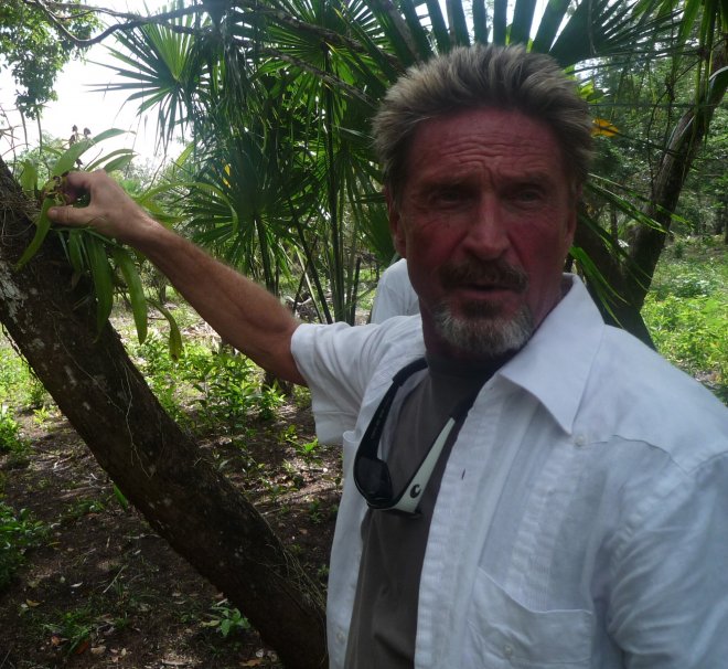 Арестуваха Джон Макафи в Гватемала