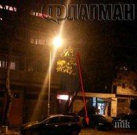 Див екшън в Бургас! Таксиджия не спря на пешеходци и после ги нападна, извика на помощ колеги и полицията!