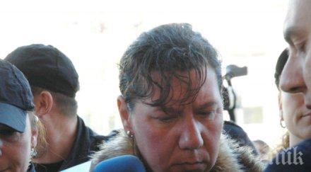 атанаска удушила злоба малката алекс