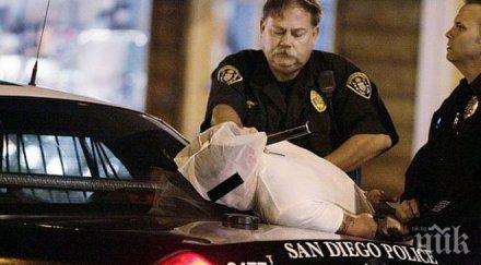 качулки пазят немски полицаи плюещи арестанти