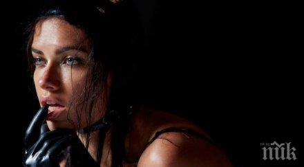 адриана лима календарът пирели изкуство горещи снимки