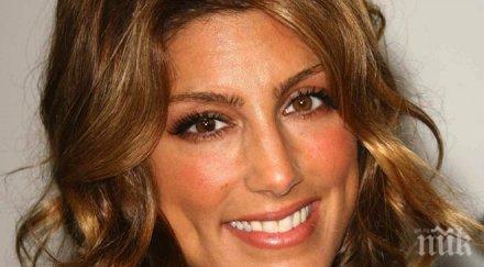 дженифър еспозито отново мине венчилото