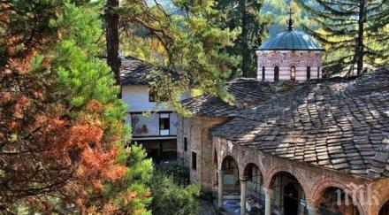 реставрират открития троянския манастир ценен ръкопис