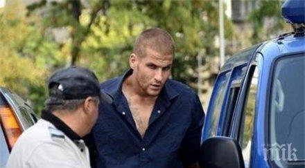 малката рижа буйства съда разби главата фоторепортер