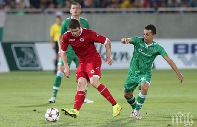 ЦСКА и Лудогорец се оттеглиха на почивка при 1:1, Мисиджан и Маркиньос изгонени