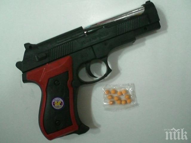 11 пострадали в стрелба в нощен клуб в Пирея