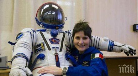 италия радва първата космонавтка