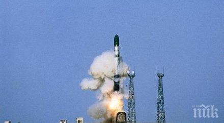 изстреляха руска ракета международен екипаж байконур