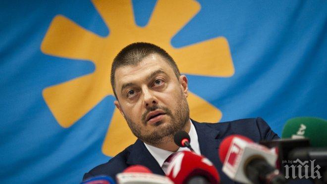 Бареков, преди срещата с папа Франциск, пред ПИК: Разговарях с Борисов, удовлетворен съм от позицията му за Исмаилов. Но срамното петно от расисткия скандал на Патриотите остава