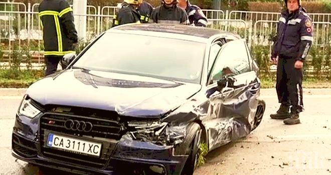 Катастрофа блокира бул. България (снимка)