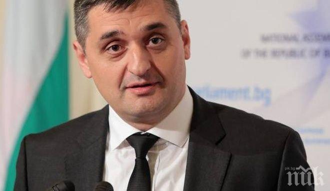 Кирил Добрев пред ПИК: 
От 4-5 месеца Протестна мрежа е във властта с министри и зам.-министри! Тази организация няма право да се държи като морален съдник!