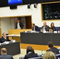 Станишев опитва да посредничи между властта и опозицията в Македония