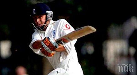 австралиец почина удар топка крикет главата