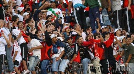 ултраси ривър плейт биха кръв монументал