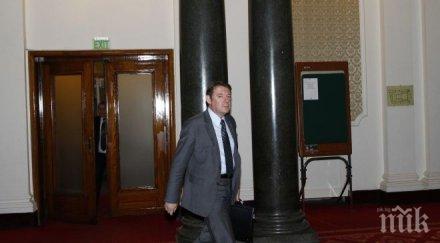 писанчев пристигна парламента информира тайно депутатите акцията пазарджик