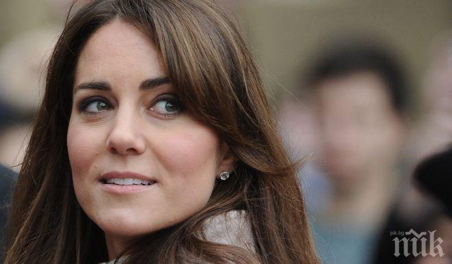 Историята на майка, изгубила детето си, просълзи херцогиня Кейт (снимка)