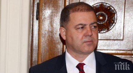 министърът отбраната разкрива агентите държавна сигурност разузнавателните служби