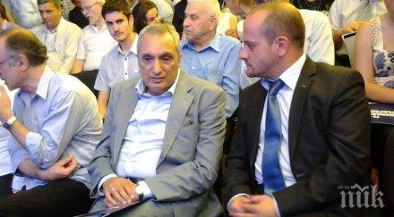 първо пик жесток трус партията костов един уважаваните членове дсб изненадващо хвърли оставка