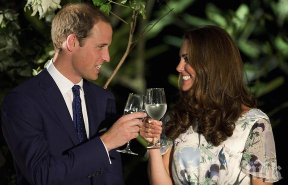 Куриоз! Японска агенция обърка принц Уилям с восъчна фигура