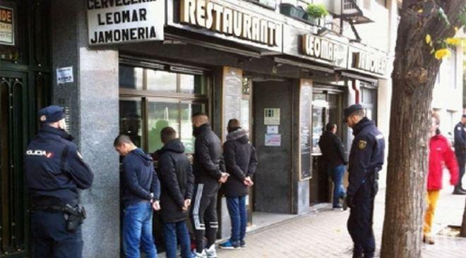 Преди мача между Атлетико и Депортиво: Масов бой по улиците на Мадрид, фен бере душа в болница