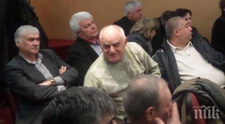 пик скандален червен политик върти странни номера първо представя болнични смее среща михаил миков