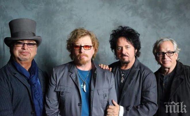 Легендарната банда ТОТО идва в България