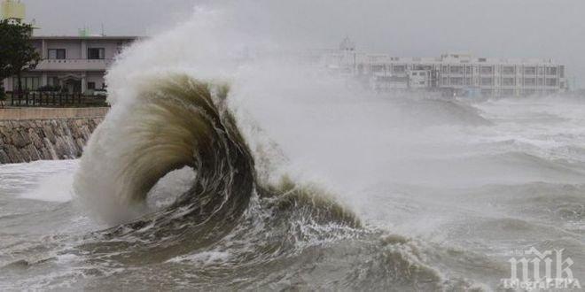 Филипинските власти евакуират населението заради приближаващ тайфун
