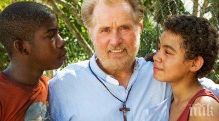 мартин шийн спасява бедняци рио