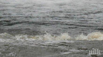 язовир елешница прелива