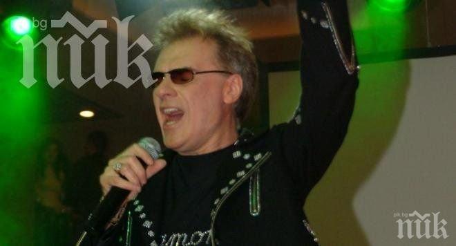 Уникален Коледен концерт на открито в Бургас, Васил Найденов ще пее на „Тройката“ за Нова година