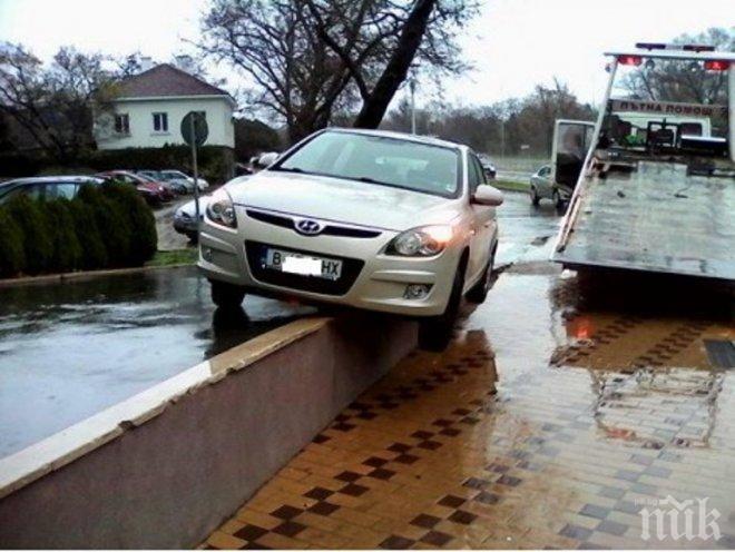 Пореден варненец спря на кантар до хотел Димят (снимки)