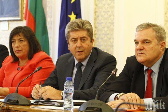 Първанов: Президентът Плевнелиев е против Южен поток, каквото и да говори. Но нека да не пречи (допълнена) 