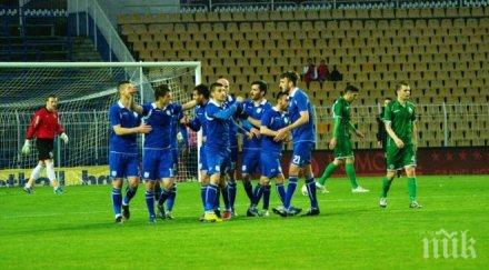 черноморец закъса разпродават заради дългове