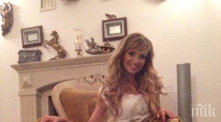 малина пусна бански показа перфектна форма снимки