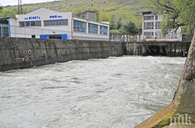 Дунав заля земеделски земи, язовири в страната се изпускат контролирано