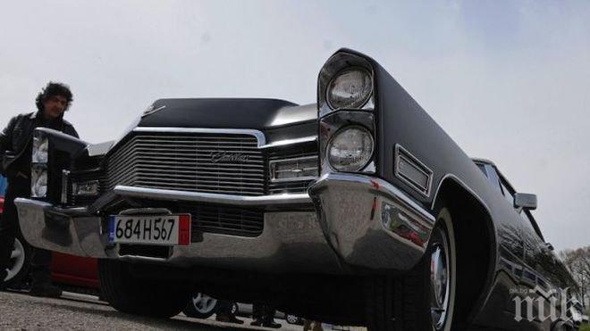 Колекция ръждясали ретро автомобили отива на търг